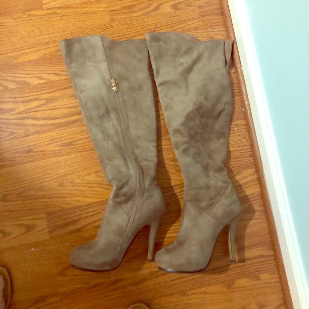 Knee High Grey Boots